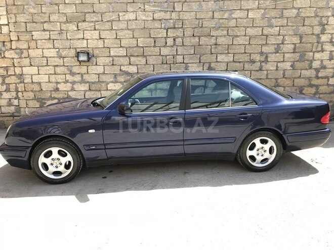 Mercedes E 230 1996, 330,000 km - 2.3 l - Bakı