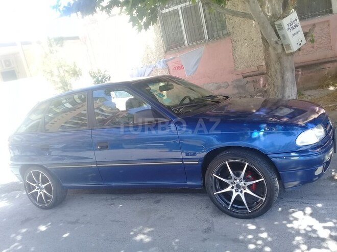 Opel Astra 1994, 345,000 km - 1.6 l - Bakı