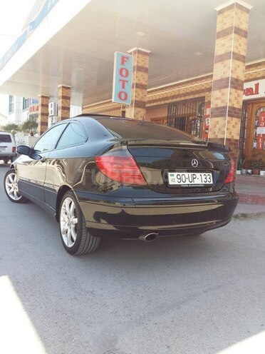 Mercedes C 200 2001, 275,000 km - 2.0 l - Salyan