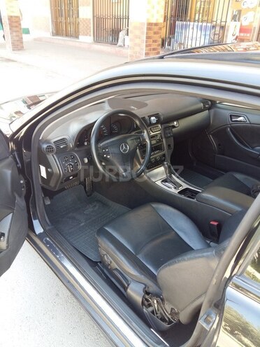 Mercedes C 200 2001, 275,000 km - 2.0 l - Salyan