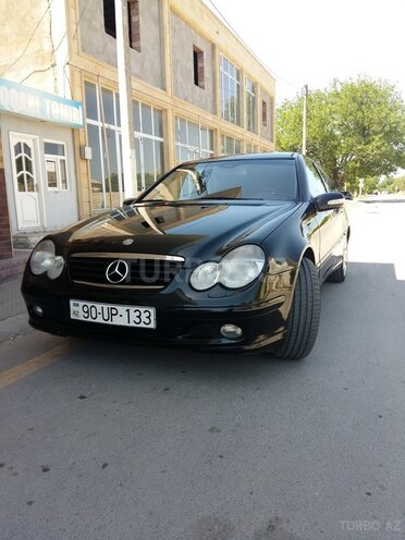 Mercedes C 200 2001, 275,000 km - 2.0 l - Salyan