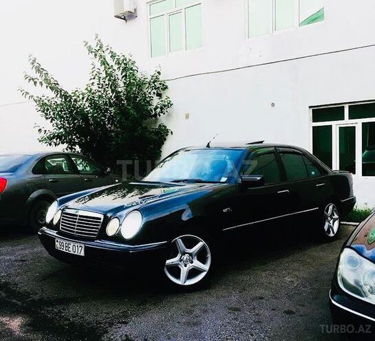 Mercedes E 240 1998, 300,000 km - 2.4 l - Bakı