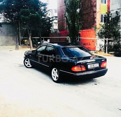 Mercedes E 240 1998, 300,000 km - 2.4 l - Bakı
