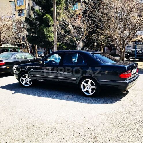 Mercedes E 240 1998, 300,000 km - 2.4 l - Bakı