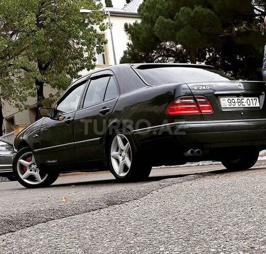 Mercedes E 240 1998, 300,000 km - 2.4 l - Bakı