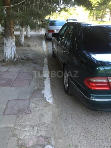 Mercedes E 240 2000, 398,000 km - 2.6 l - Sumqayıt