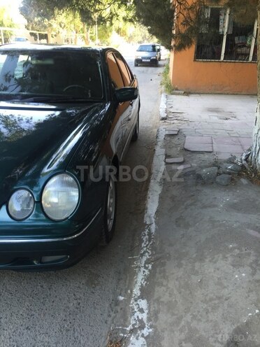 Mercedes E 240 2000, 398,000 km - 2.6 l - Sumqayıt