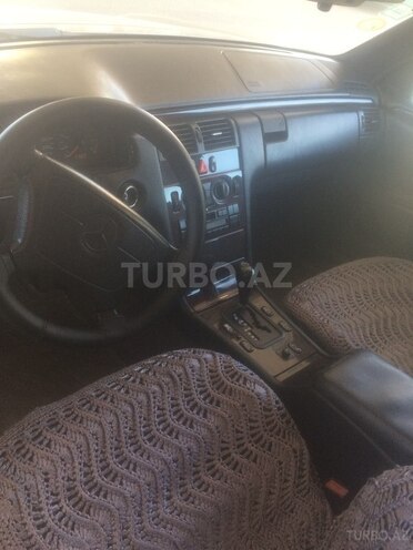 Mercedes E 230 1996, 300,000 km - 2.3 l - Bakı