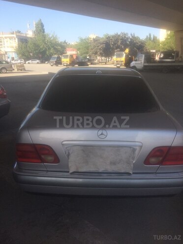 Mercedes E 230 1996, 300,000 km - 2.3 l - Bakı