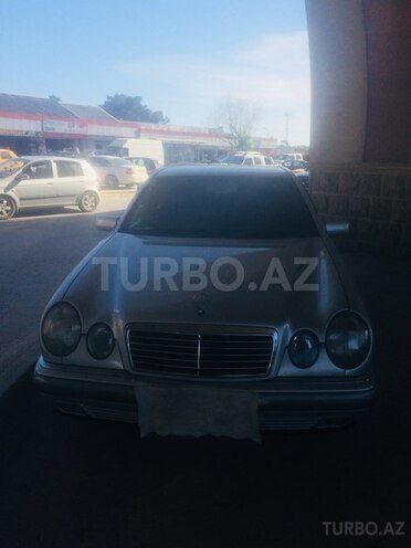 Mercedes E 230 1996, 300,000 km - 2.3 l - Bakı