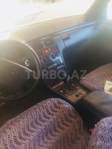 Mercedes E 230 1996, 300,000 km - 2.3 l - Bakı