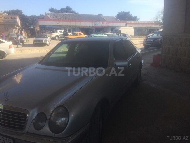 Mercedes E 230 1996, 300,000 km - 2.3 l - Bakı