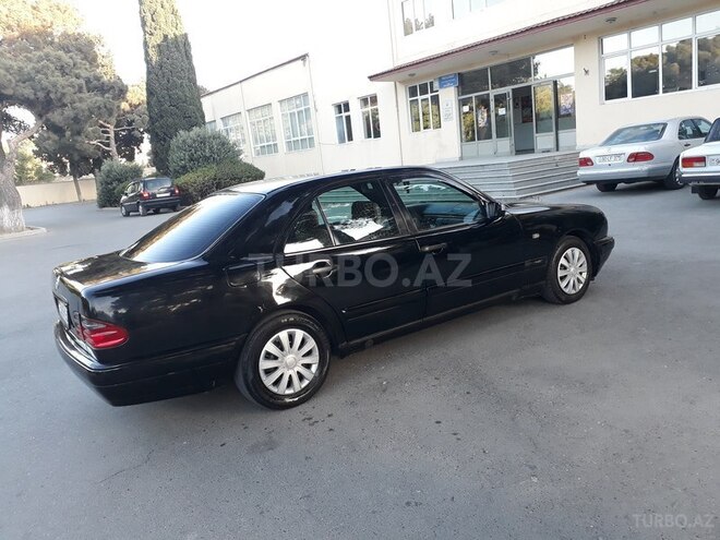 Mercedes E 230 1997, 245,000 km - 2.3 л - Bakı