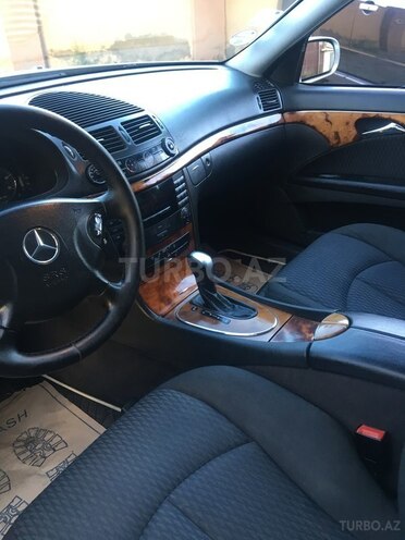 Mercedes E 220 2002, 286,550 km - 2.2 л - Bakı