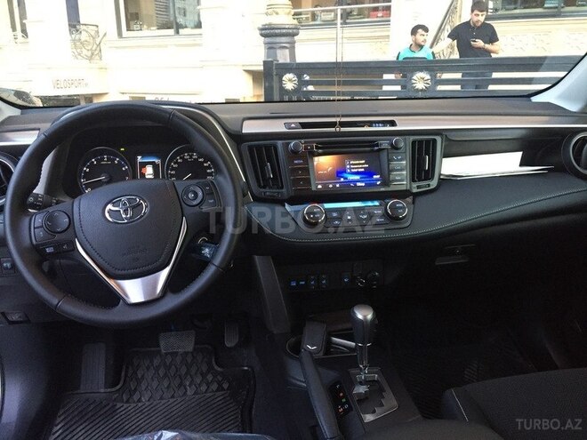 Toyota RAV4 2017, 1,300 km - 2.0 l - Bakı