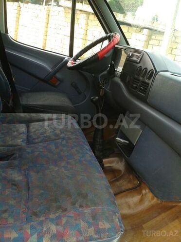 Mercedes Sprinter 312 1995, 372,000 km - 2.9 l - Şirvan