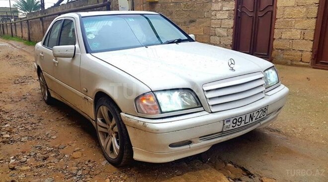 Mercedes C 220 1999, 320,000 km - 2.2 л - Bakı
