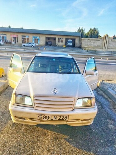 Mercedes C 220 1999, 320,000 km - 2.2 л - Bakı