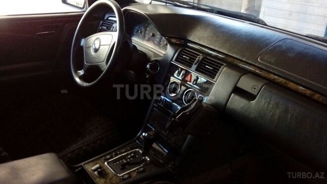 Mercedes E 240 1998, 320,000 km - 2.4 l - Bakı