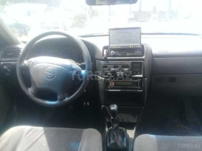 Opel Vectra 1995, 300,000 km - 2.0 l - Bakı