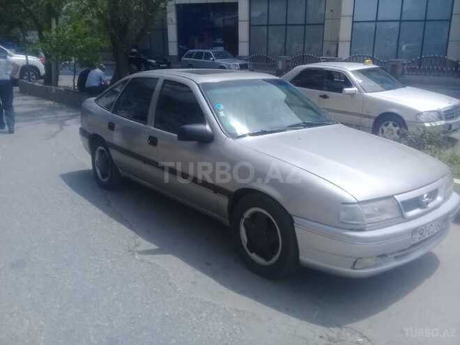 Opel Vectra 1995, 300,000 km - 2.0 l - Bakı