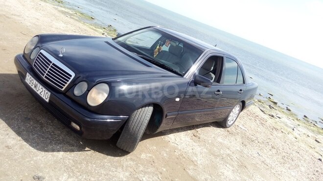 Mercedes E 240 1998, 250,000 km - 2.4 л - Bakı