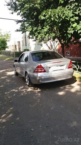 Mercedes C 200 2001, 284,000 km - 2.0 l - Gəncə