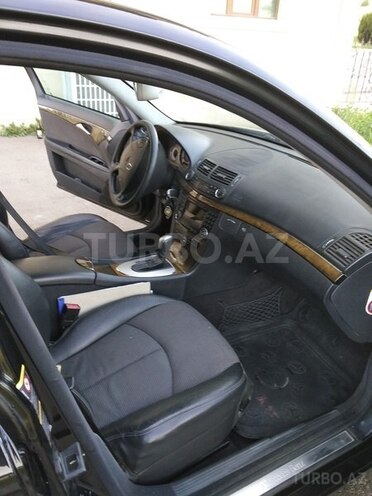 Mercedes E 220 2005, 310,000 km - 2.2 l - Gəncə