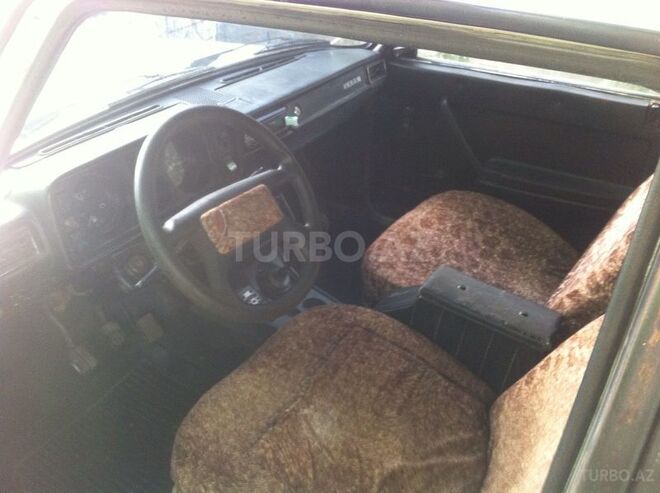 LADA (VAZ) 2105 1986, 200,000 km - 1.6 l - Sabirabad
