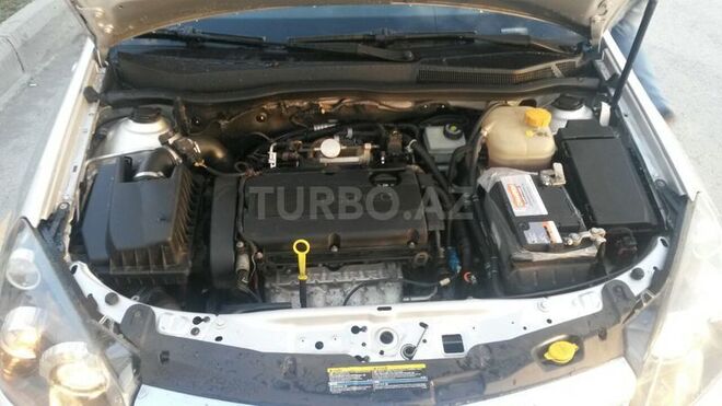 Opel Astra 2008, 71,000 km - 1.8 l - Şəki