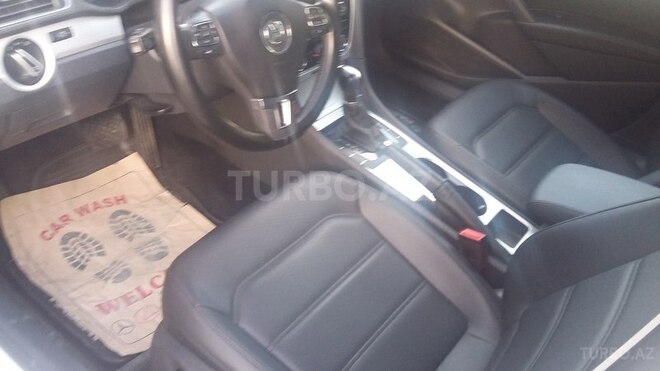 Volkswagen Passat 2012, 68,000 km - 2.5 л - Bakı