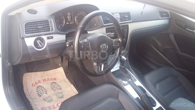 Volkswagen Passat 2012, 68,000 km - 2.5 л - Bakı