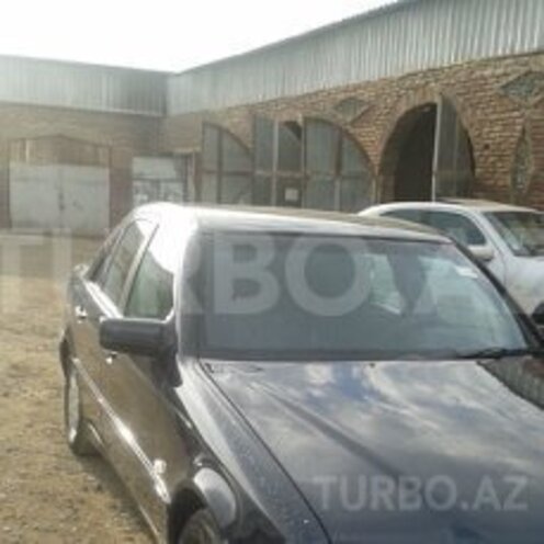 Mercedes C 180 1997, 302,000 km - 1.0 l - Gəncə