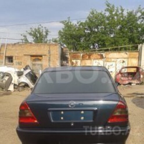 Mercedes C 180 1997, 302,000 km - 1.0 l - Gəncə