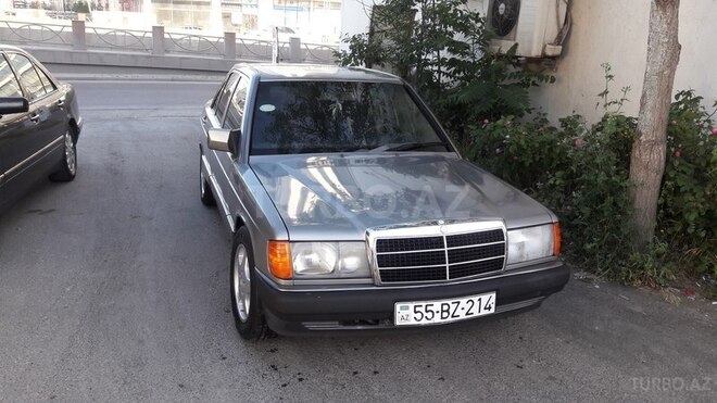 Mercedes E 200 1990, 260,603 km - 2.0 л - Bakı