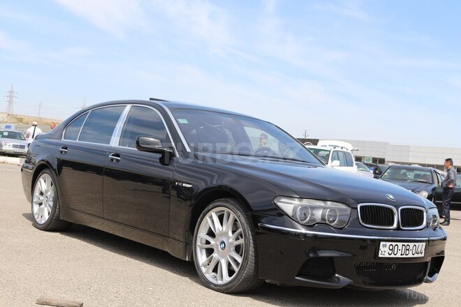 BMW 745 2004, 250,000 km - 4.4 l - Bakı