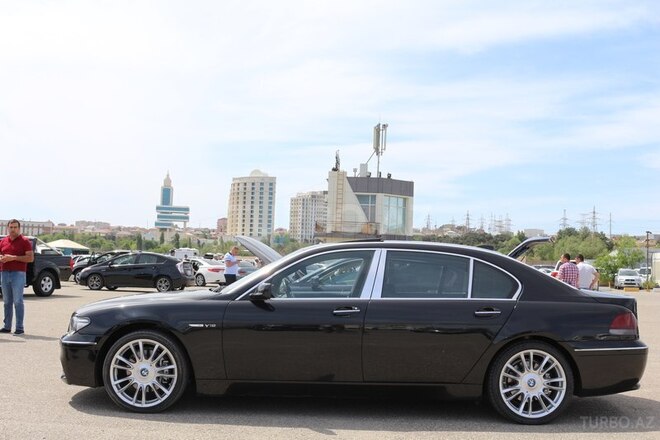 BMW 745 2004, 250,000 km - 4.4 l - Bakı