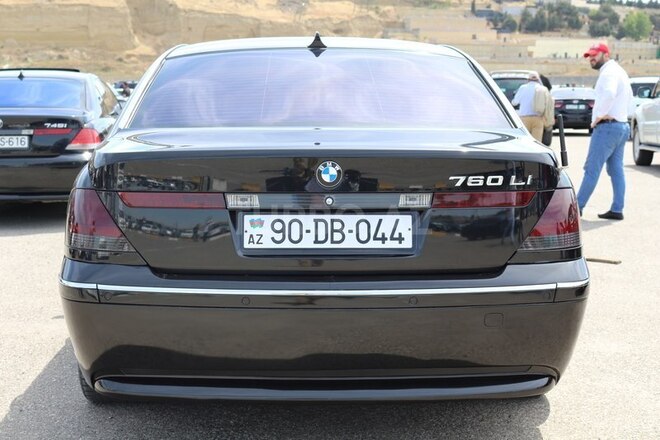 BMW 745 2004, 250,000 km - 4.4 l - Bakı