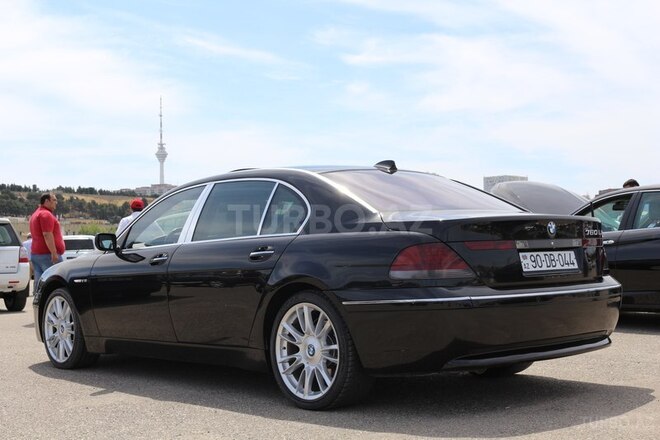 BMW 745 2004, 250,000 km - 4.4 l - Bakı