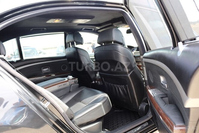 BMW 745 2004, 250,000 km - 4.4 l - Bakı