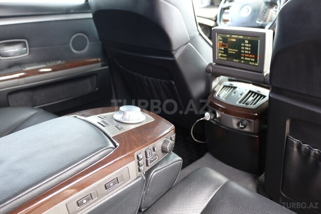BMW 745 2004, 250,000 km - 4.4 l - Bakı