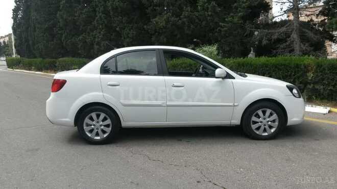 Kia Rio 2010, 102,101 km - 1.4 l - Sumqayıt