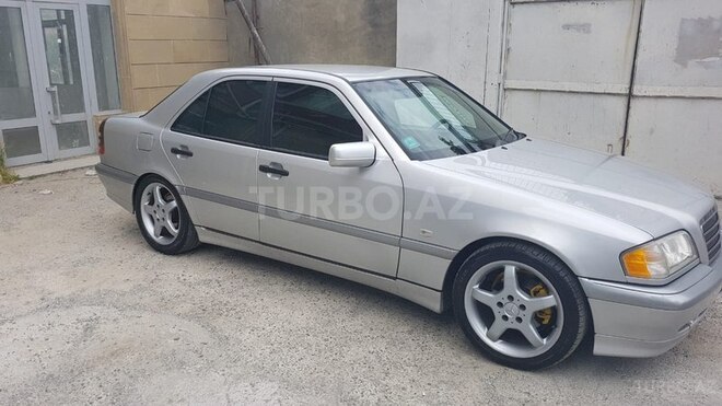 Mercedes C 180 1999, 215,000 km - 1.8 l - Bakı