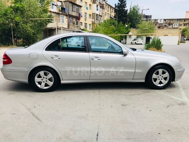 Mercedes E 240 2002, 176,400 km - 2.4 l - Bakı