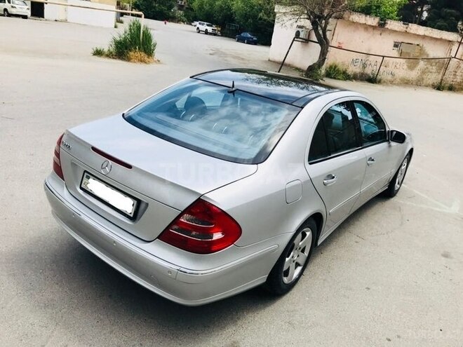 Mercedes E 240 2002, 176,400 km - 2.4 l - Bakı