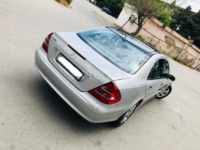 Mercedes E 240 2002, 176,400 km - 2.4 l - Bakı