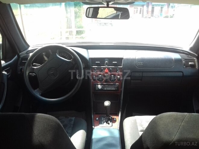 Mercedes C 180 1997, 300,000 km - 1.8 л - Bakı