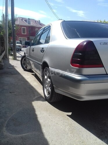 Mercedes C 180 1997, 300,000 km - 1.8 л - Bakı