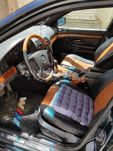 BMW 528 1998, 235,000 km - 2.8 л - Bakı