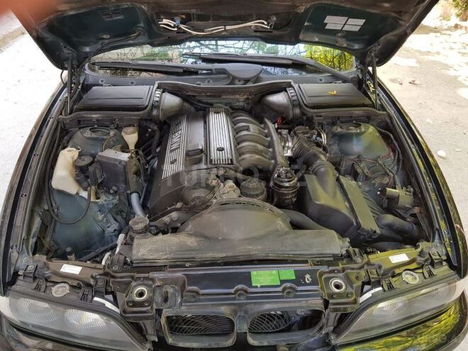 BMW 528 1998, 235,000 km - 2.8 л - Bakı